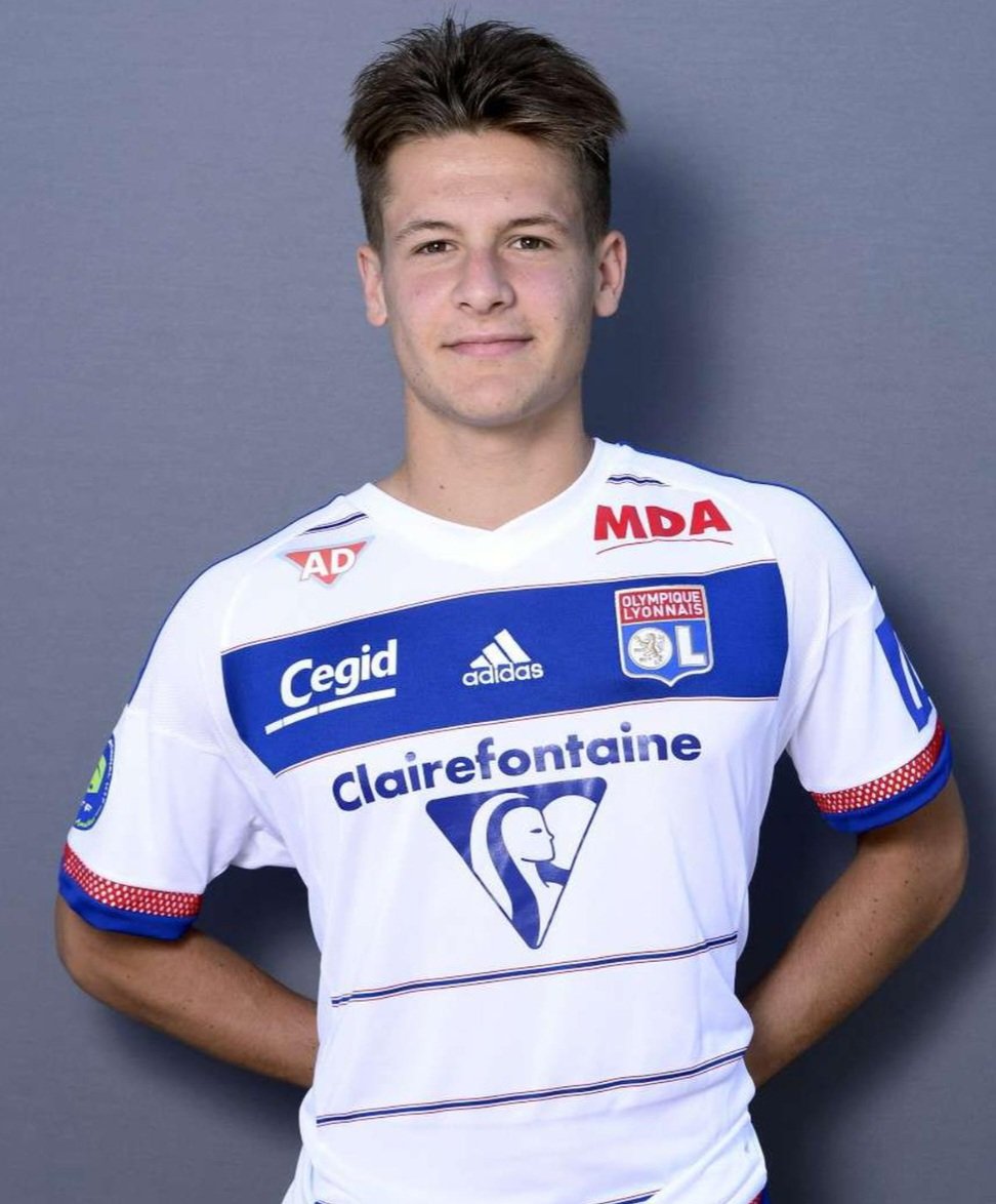 GonesRadioOff's tweet photo. La stat de fou de @Statsdufoot !
Romain #Escarpit est le 51e joueur passé par le CDF de l'@OL à marquer contre son club formateur en compétition officielle 😅 https://t.co/UASkFu5FvE