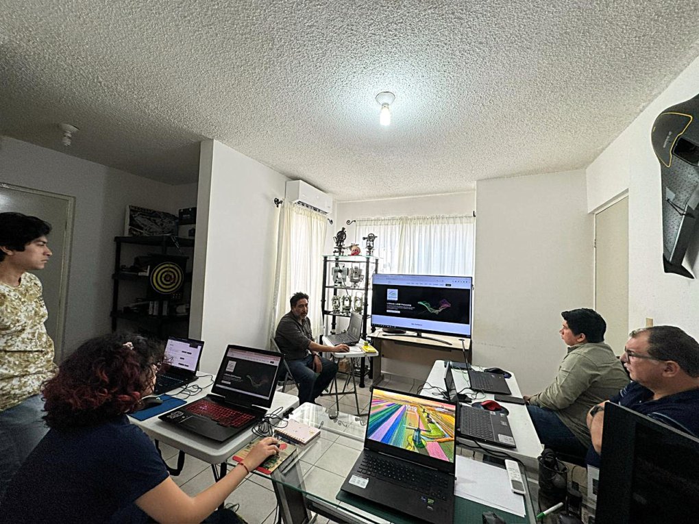 8 enero 2024 dicté curso: obtención de DTM desde #pointcloud de #lidar y #fotogrammmetry en #Tuxtla #Chiapas con #LAStools, <a href="/pointcloudpipe/">PDAL</a>, <a href="/CloudCompareGPL/">☁ 𝗖𝗹𝗼𝘂𝗱𝗖𝗼𝗺𝗽𝗮𝗿𝗲</a>  y <a href="/qgis/">QGIS</a> a la empresa Topográfica ICCH de Hector Guillen, lee la reseña: tinyurl.com/2zyh67zh 
Capacítate conmigo. 🧐