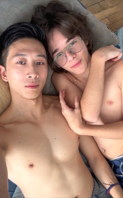 I need morning cuddles so bad. See you in a few weeks  xo @nanidanielg https://t.co/cgoaoSZ647