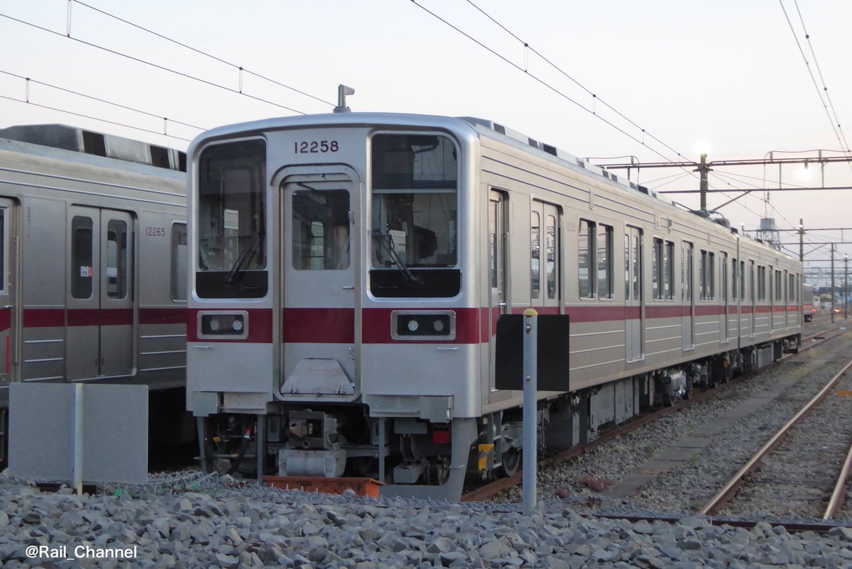 Rail_Channel's tweet photo. 2024.1.19 #春日部支所
#11258F はあの試運転以降、構内をうろちょろしてる感じですね。電留は珍しく #800型 #850型 が居なかったです(検修庫は未確認)。あとは #11251F と #11262F が単独で留置
#10030型 #100系 #109F #いちごスペーシア #500系 #505F #リバティ https://t.co/wNfO2uFTqa