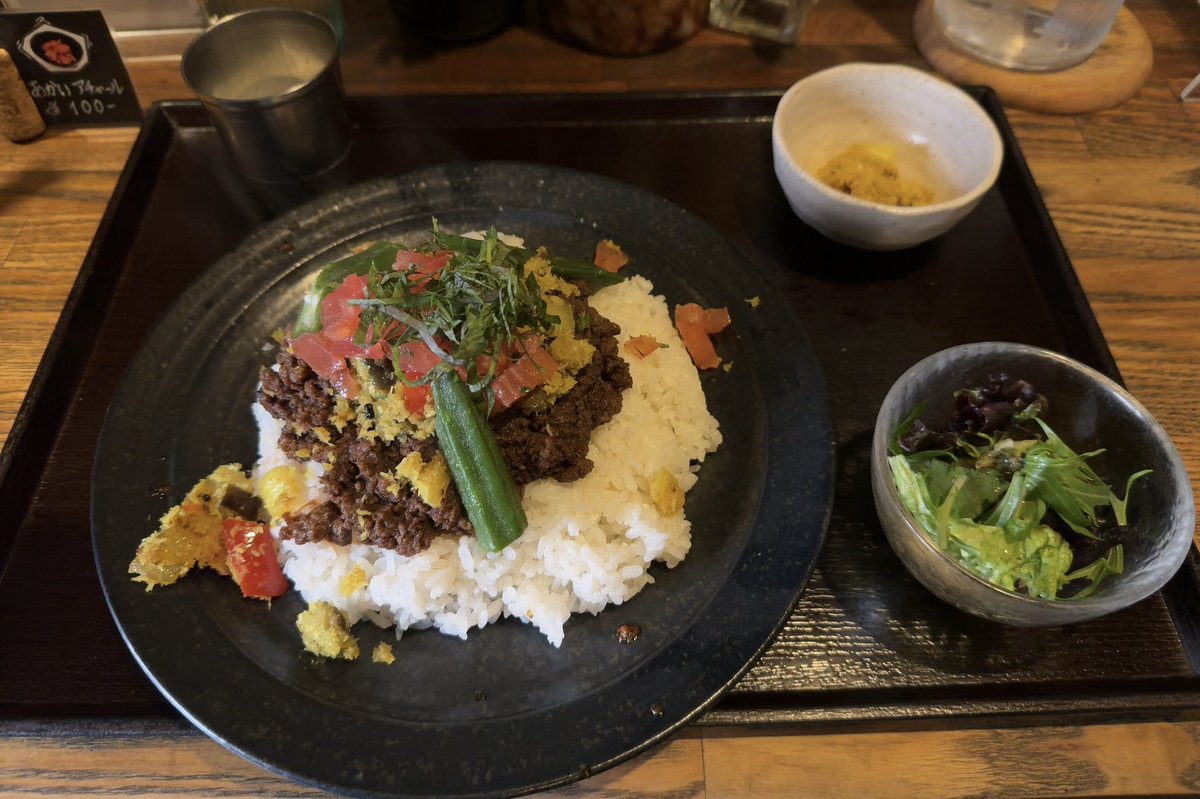 昼食はラムキーマカレーね、

ライス大盛が思ったより多くて普通盛りで良かったかも…🫠