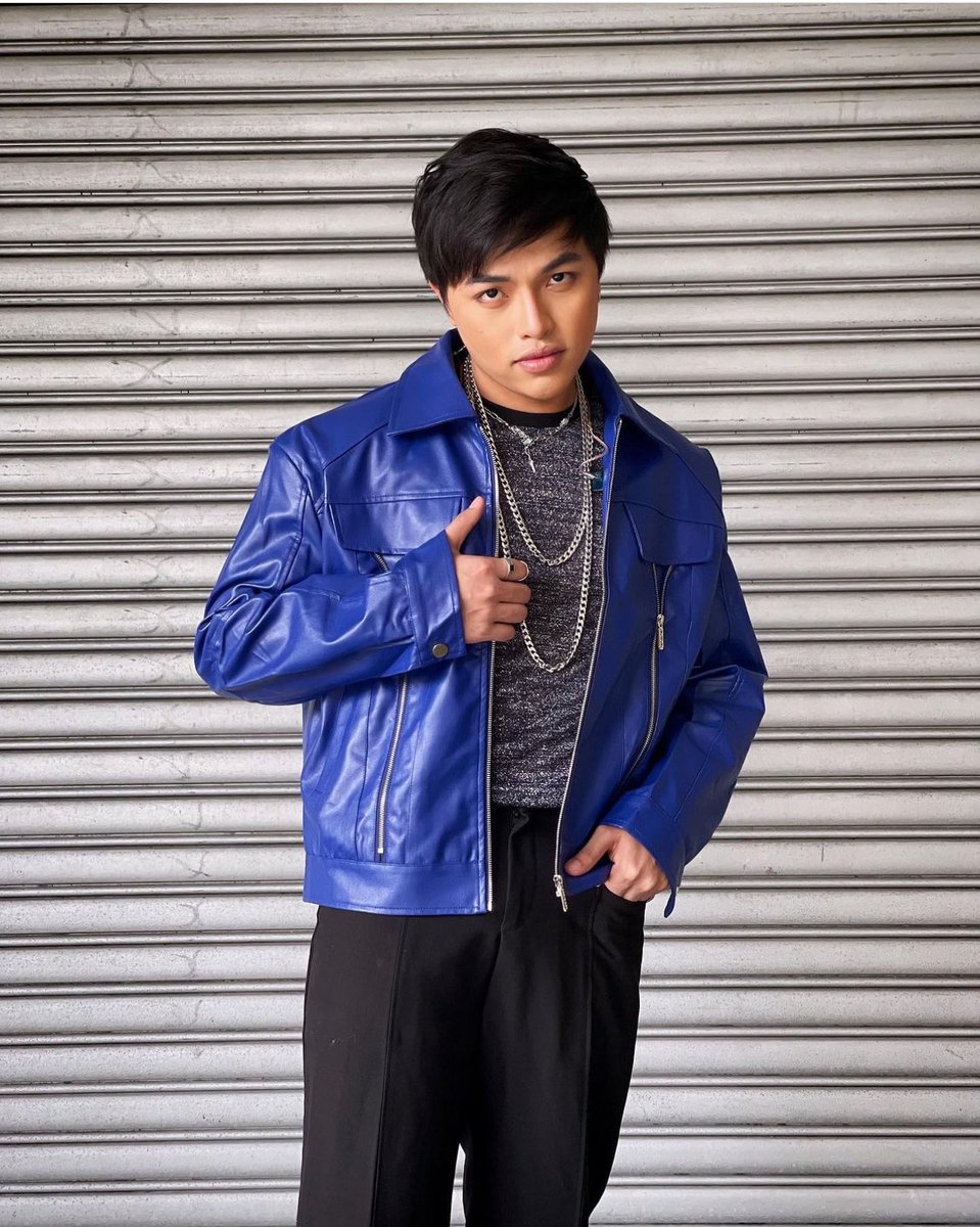 JMsurers's tweet photo. A gloomy Sunday Afternoon to everyone!

EXpecial CHAMP JM YOSURES
#JMYosuresOnShowtime | @jmyosures https://t.co/04JGFyN22E