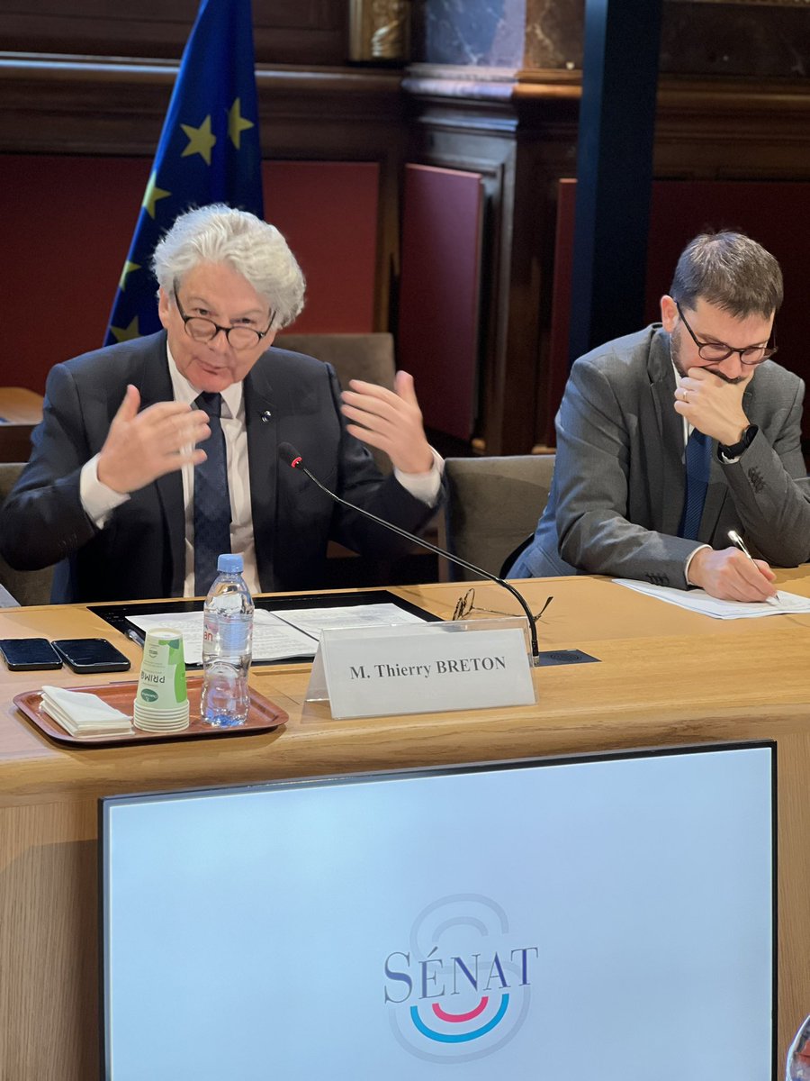 C_MorinDesailly's tweet photo. Temps fort des travaux de notre #ComAfEuroSenat en lien avec ##ComAfEcoSenat #ComDefenseSenat l’audition de @ThierryBreton : tour d’horizon des sujets du moment
Défense, souveraineté économique & technologique, réindustrialisation, régulation numérique et IA 🇪🇺🇫🇷 https://t.co/ggkRYjJPgw