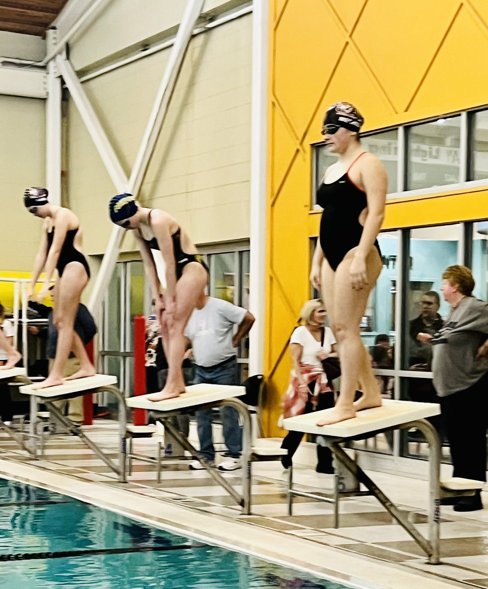 OliverAmesSwim's tweet photo. Congratulations to the OA girls Swim and Dive Team on their big win over Foxboro! With a 110-57 win over Foxboro, the girls improve to 4-1. Team effort with everyone contributing to the win. Valiant effort by boys team! https://t.co/30EoVf39KI