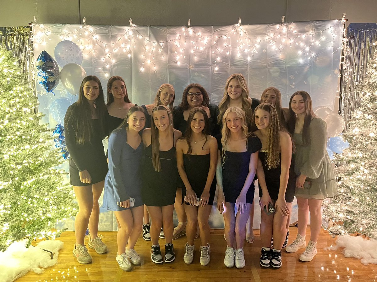 ChatardSoftball's tweet photo. Softball girls looking great at tonight’s Frostbite dance!  Hope you had an amazing evening with your friends! https://t.co/mByjk4CJ1a