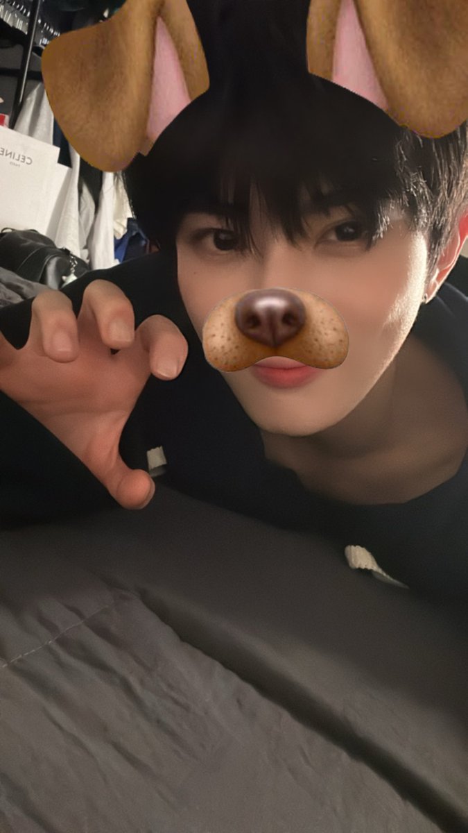 XODIAC_MEMBERS's tweet photo. [#리오] 

오늘 주말니까
좋은 하루 보��💙miss u

#XODIAC #소디엑 #LEO #리오 https://t.co/VTd8FCIhsz
