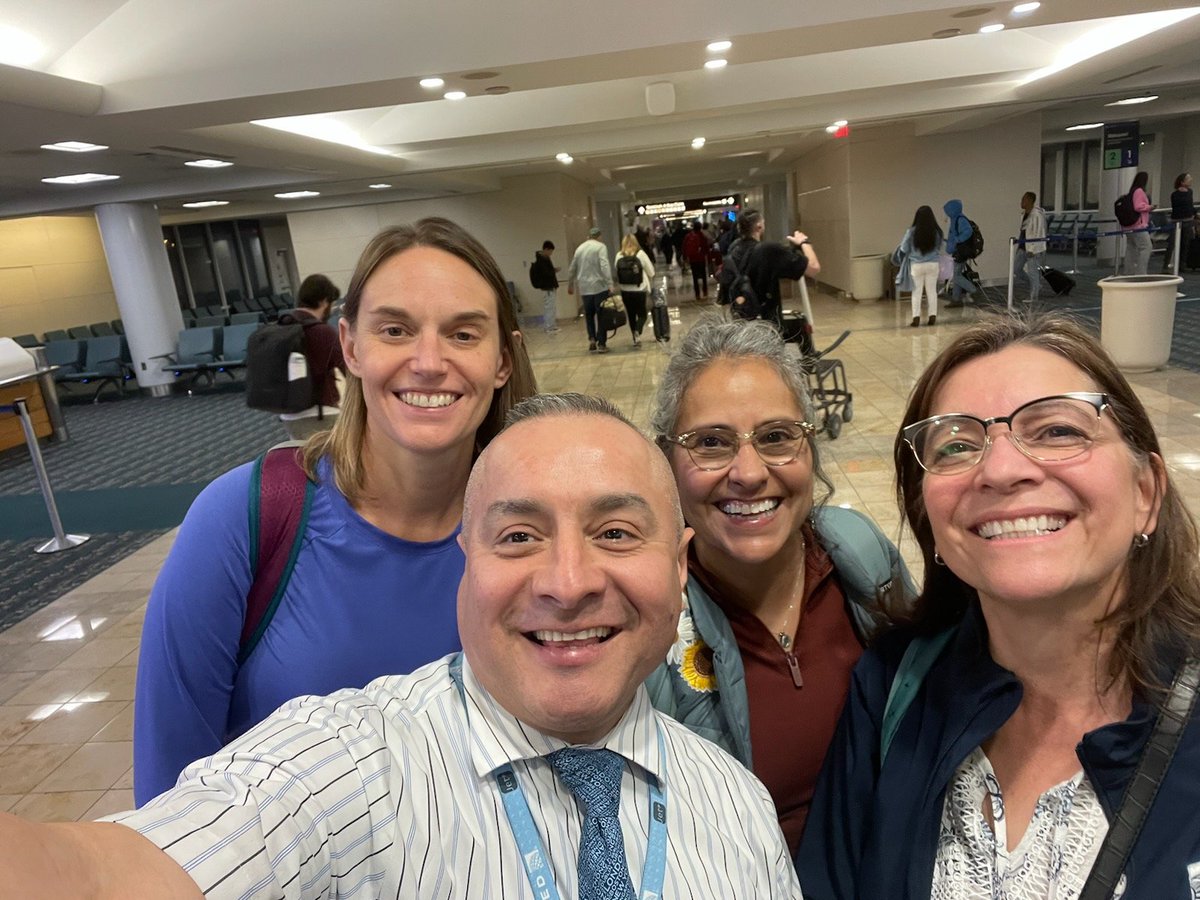 Great to see my Team-DEN family 💙Marcia, Ginger & Paulette 🎉🥇Enjoy Florida @united