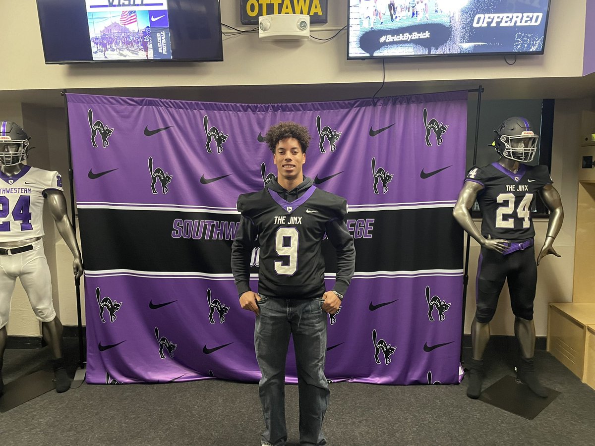 #AGTG Blessed to receive an offer from <a href="/BuilderFootball/">SC Builder Football</a> 

<a href="/CoachSmithSC/">Drew Smith</a> <a href="/CoachGriffSC/">Brad Griffin</a> @CoachStrongSC