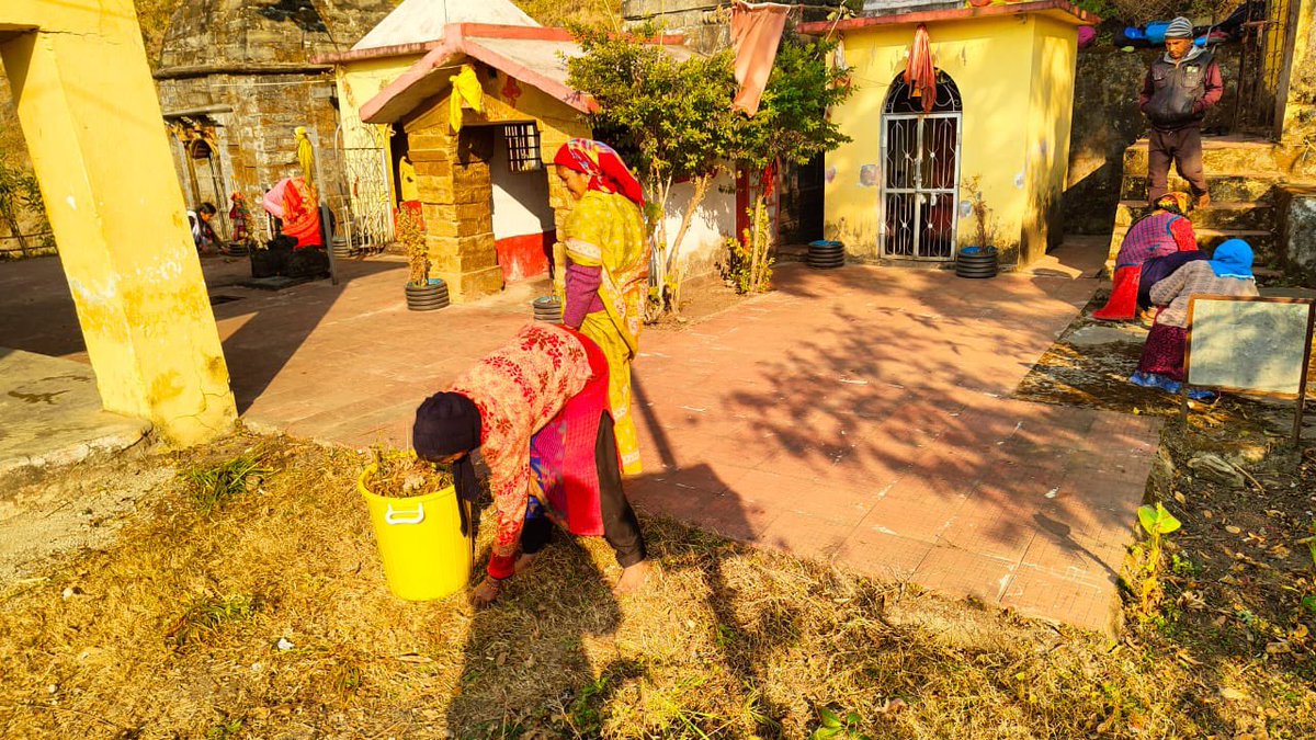 drhimaniuk's tweet photo. Temples across the country are embracing a cleanliness drive from the 14th to the 22nd, leading up to the auspicious occasion of Lord Ram's consecration in Ayodhya. Join hands for a pristine celebration! 🙏 #Ayodhya #CleanTemples" https://t.co/e3cpzV45rI
