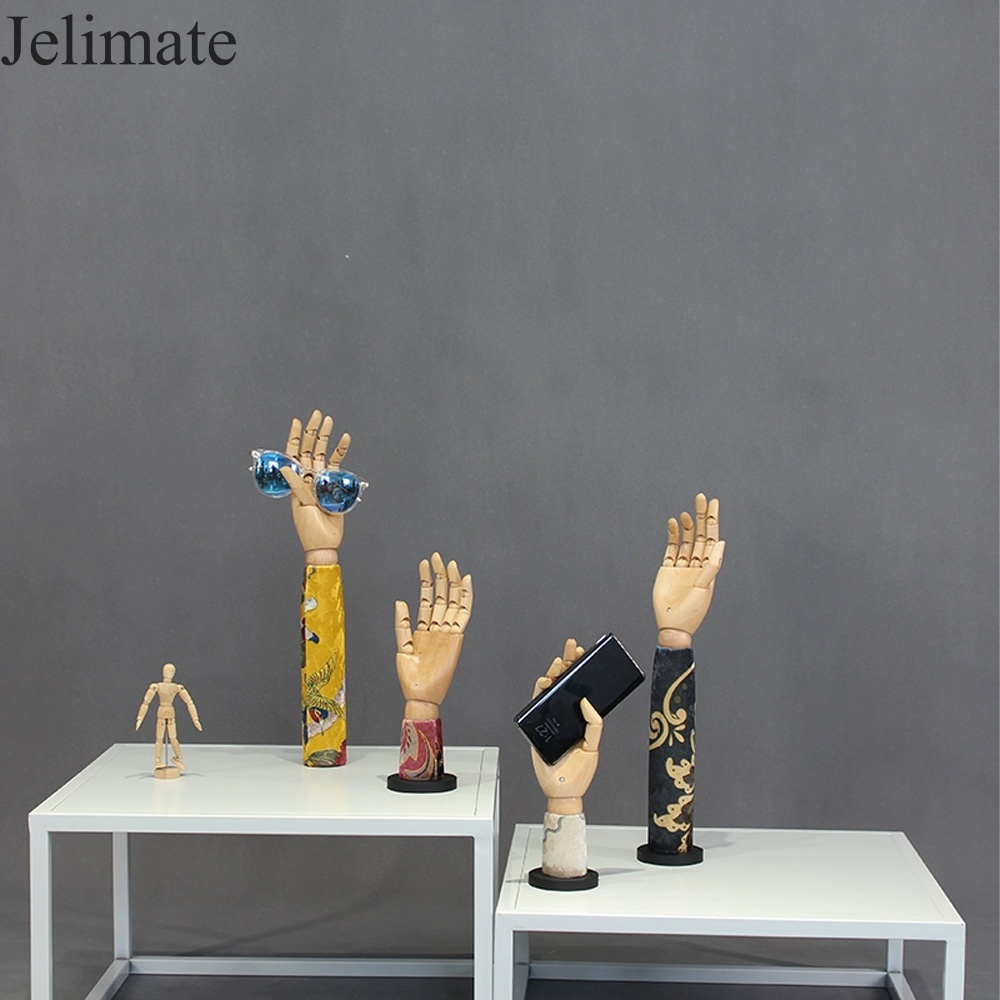 ZouLoyal's tweet photo. Jelimate display mannequin head hand #mannequin #dressform #display #windowdisplay #clothingboutique #jewelrydesigner #mannequinhead #visualart #fashiondesigner #jelimate #retail #jewelry #jewelryshop #jewelrystore #jewellery #handform #hat #fashionshow #wig #vm #headband https://t.co/6WxQ36cEw4