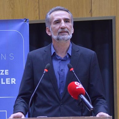 tahrirnewsworld's tweet photo. İngiltere, "İsrail"i korumak için Hizb-ut Tahrir’i yasakladı.

Gerekçe olarakta, Aksa Tufanı harekatına ve Gazze'ye destek, LGBT ve demokrasi karşıtlığı da yer aldı.

Süleyman Uğurlu;
"Bunların hepsi doğrudur ve bizim için şereftir!" https://t.co/DyI5jJetj4