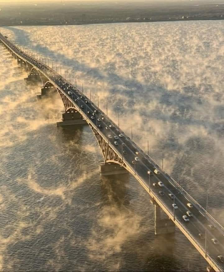 Саратовский мост, Волга