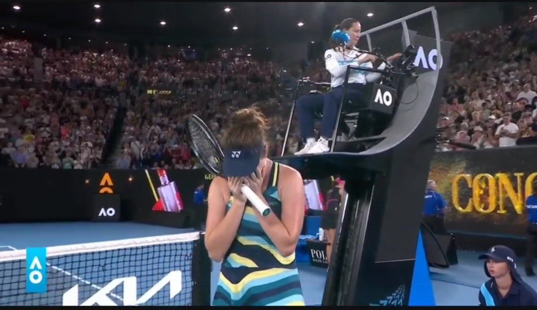 TheTennisLetter's tweet image. Linda Noskova’s emotional reaction after beating Iga Swiatek at the Australian Open. 

She crouches to the floor and puts her hands over her face. 

No one saw this coming, not even her. 

Soak it in. You earned it. 🥹