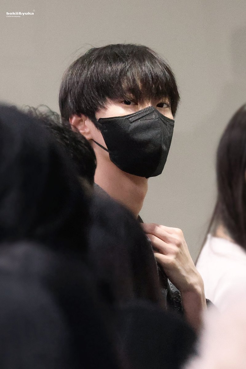 bokii_yuka's tweet photo. 240120 ICN✈️

🌩️🌩️

#도영 #DOYOUNG 
#NCT127 #엔시티127 https://t.co/2EUf2cjys3