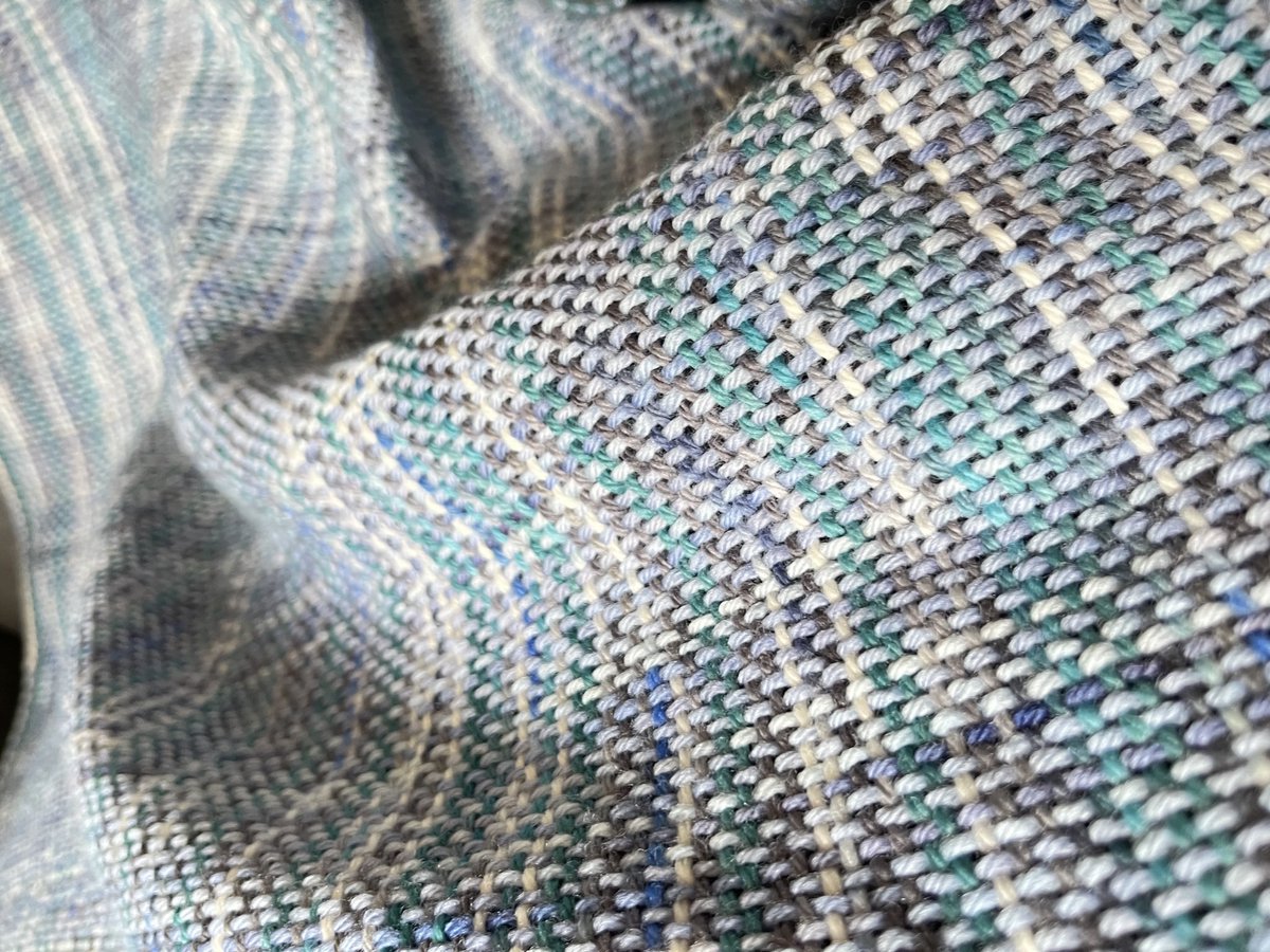 Justtextiles's tweet photo. Handwoven throw.
Handwoven in a range of fibres, with your choice of colours & the pattern they form costing no extra, they’re a lovely addition to your home.
#loungedecor #commisionedwork #britishwool #noitch #handmade https://t.co/8atncl5Msj