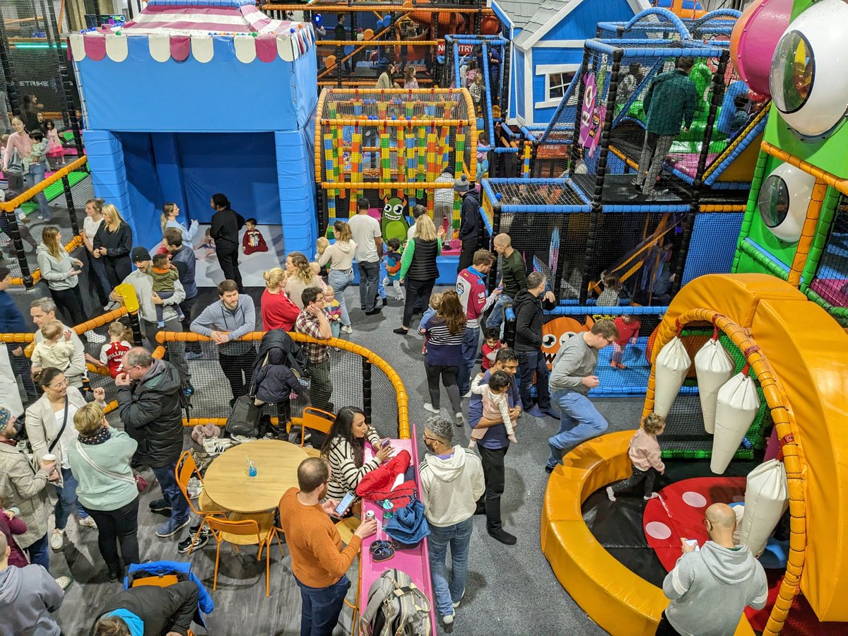 Saturday morning at a soft play &amp; it's like being in a Hieronymus Bosch painting