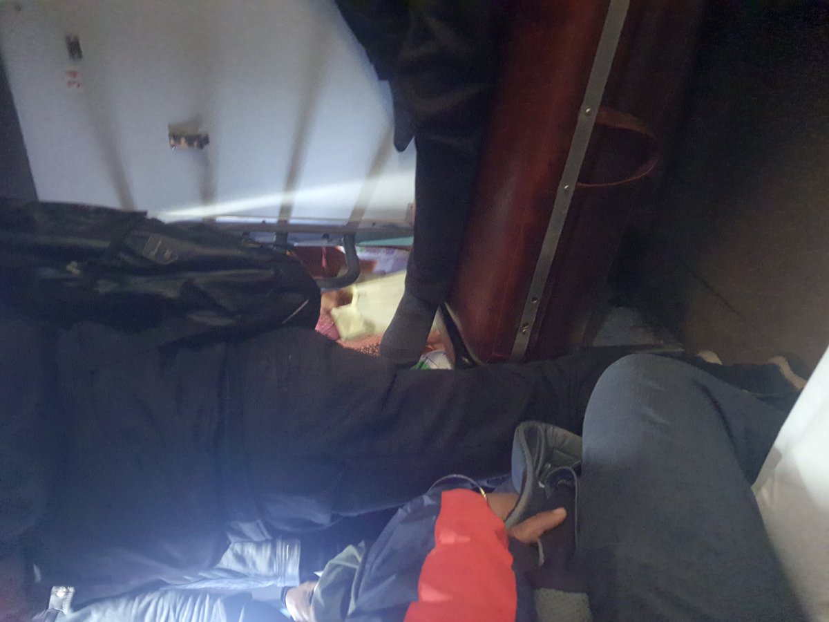 Kunal_me14's tweet photo. Condition of 2AC in the train 13331. @RailwaySeva @RailMinIndia https://t.co/rzhOwp8B3N