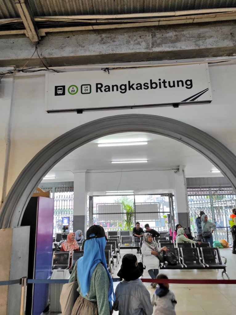 Widino's tweet photo. Rekomen kuliner di sini dong, gw lagi random spontan gada tujuan nyampe rangkas wkwk https://t.co/shVfenlD7Q