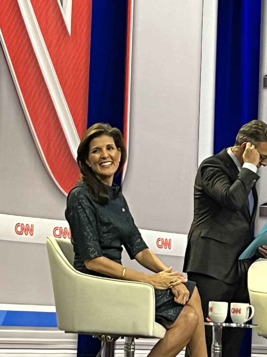 kimberlyarice1's tweet image. Happy Birthday @NikkiHaley !