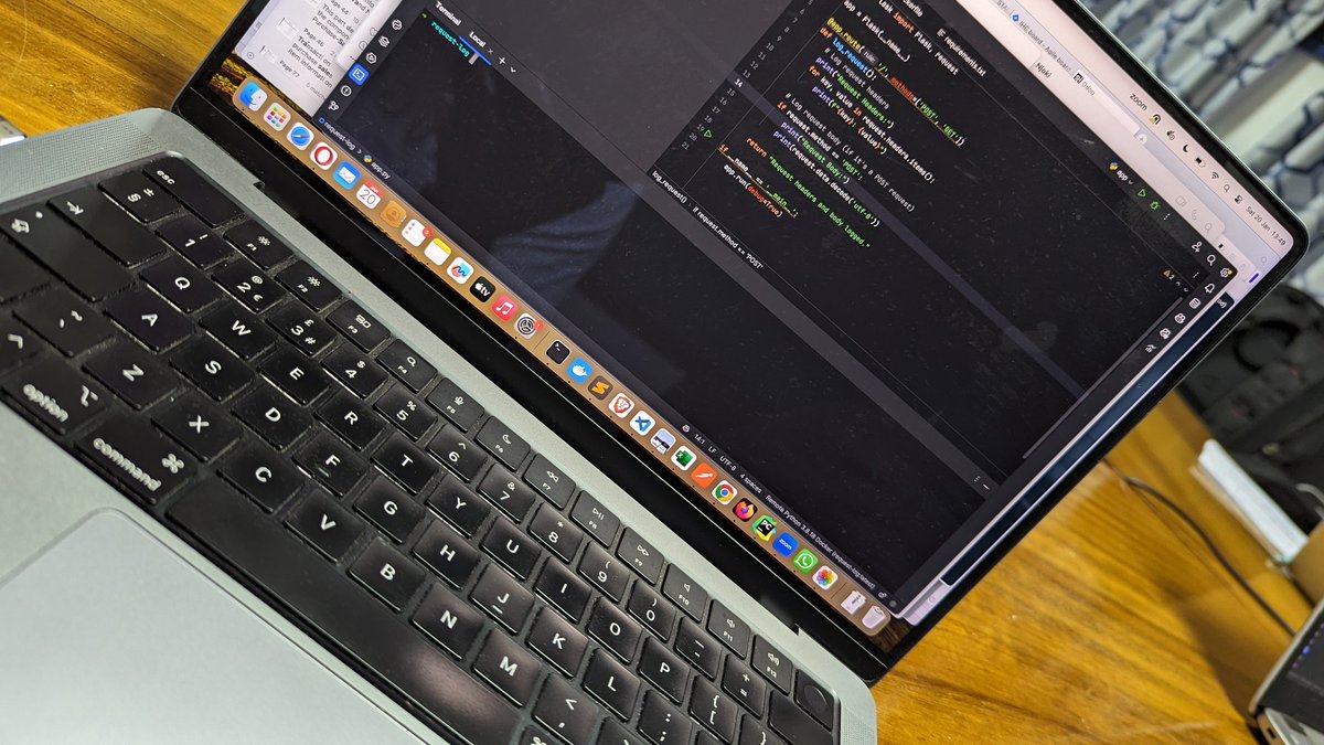 mukhtarsalim80's tweet image. While others are busy planning for the weekend. I'm super busy working on my projects/ideas.

It's all about the power of choice.

#Motivation #personalgoals #geekslife