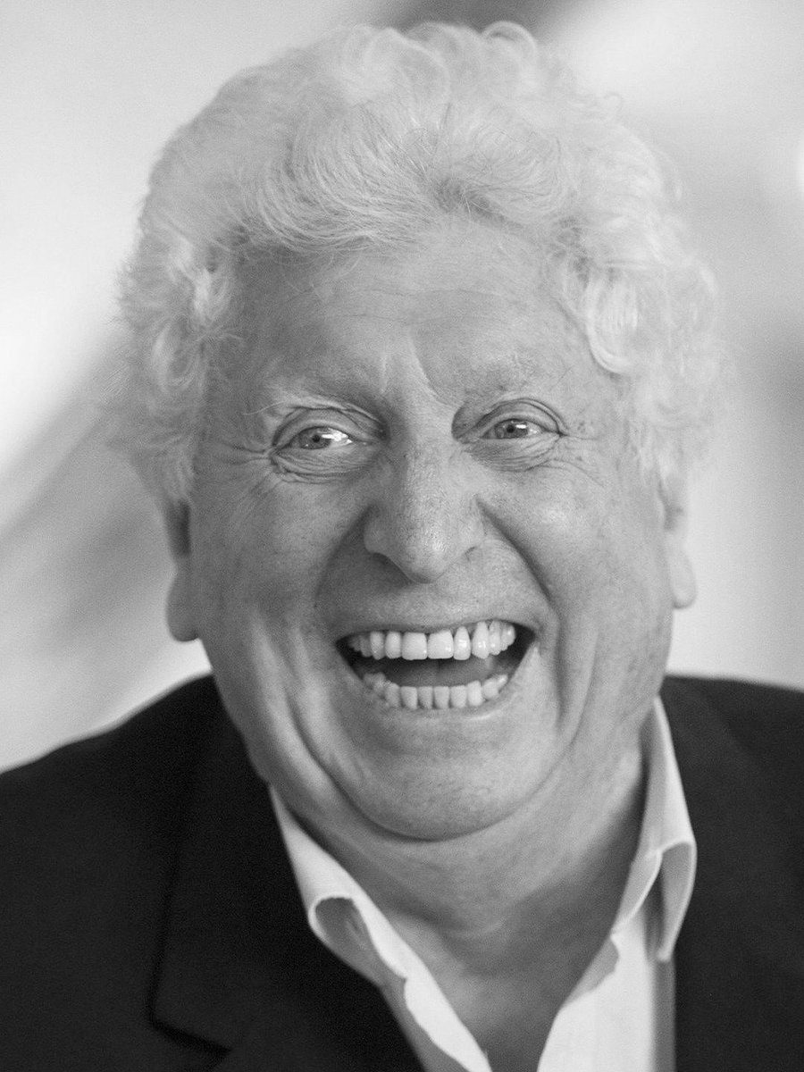 A happy birthday to the English actor and writer, #TomBaker who celebrates his 90th birthday today. Known for his Dr Who role his performances include films, theatre, radio and television in all genres from horror to comedy.