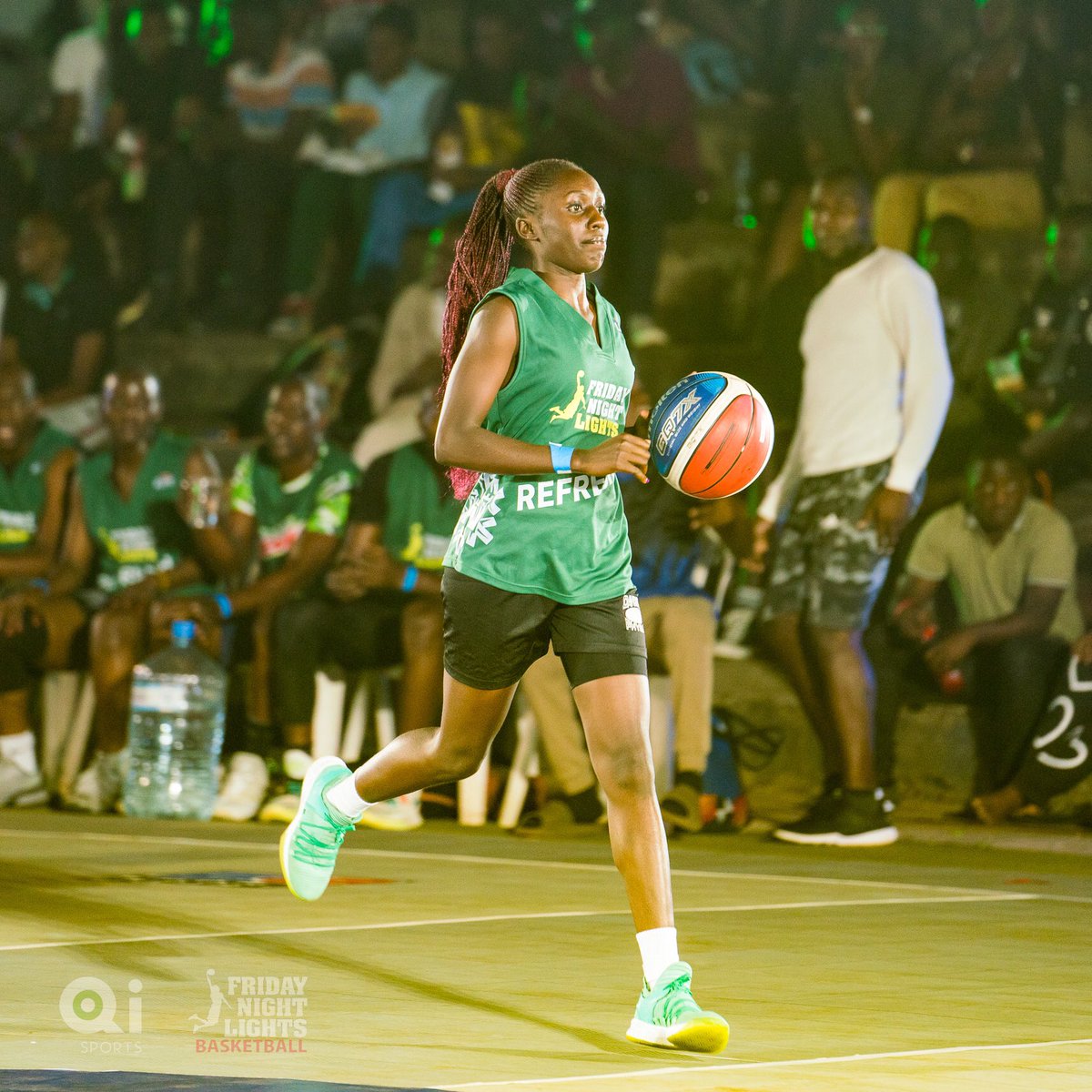 fnlbball's tweet image. Just incase you missed the fun action that happened at the Friday🏀Night 🚨Lights 🔥Grand 😎Finale 🚨
#fnlbasketball9
#weballing