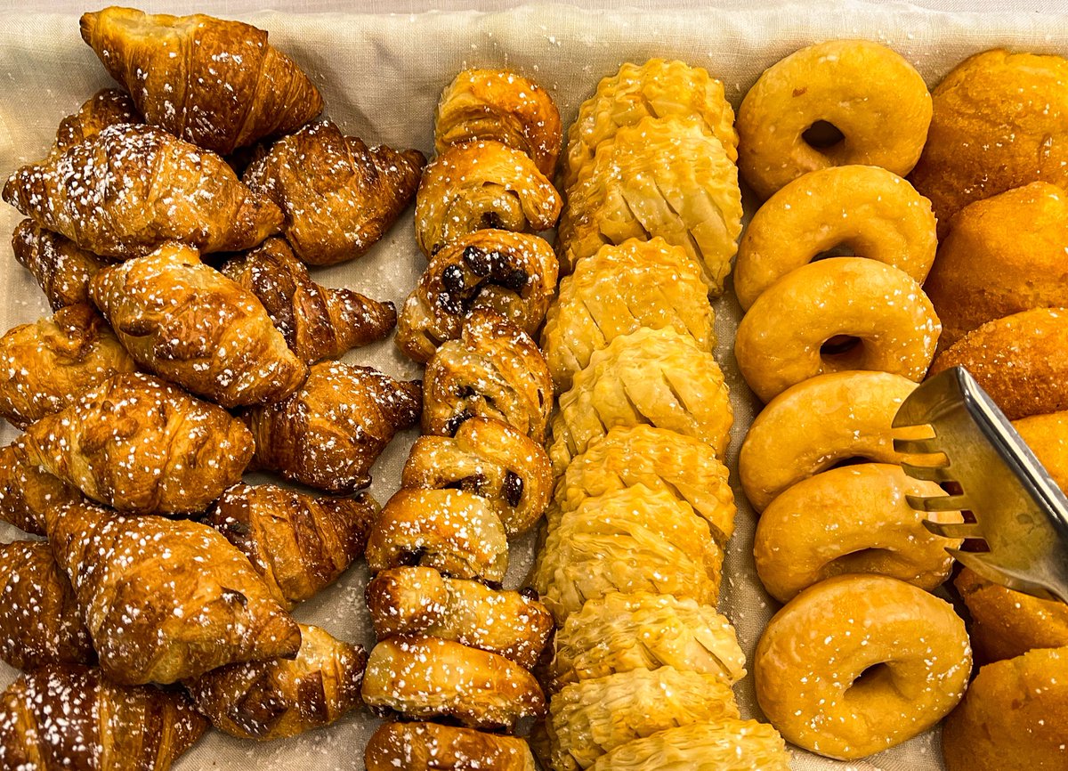 europecameraman's tweet photo. Good morning 🌅 dear friends!
Let’s have some fresh pastries 🥐 🥮 🍩 in morning.
#MorningBliss ☀️ #FreshPastries 🥐 #GreatDay 😊 #Friendship 🌅 #donuts #croissants #cake #MorningJoy 🍩 #DearFriends 🥮
#Sunrise 🌅 #Pastries 🥐 #Joy 😄 #Friendship 👫 #Day 🌞 #Smiles 😊 #Bliss 🌈 #Warmth ☀️ #Cheer 🎉 #Delight 🌼