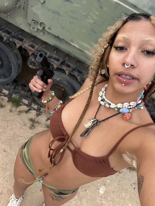 New pics soon xoxo https://t.co/mMdCMoXgxV<a href="/tag/pearls"class="tags"><span>#pearls</span></a><a href="/tag/onlyfans"class="tags"><span>#onlyfans</span></a>