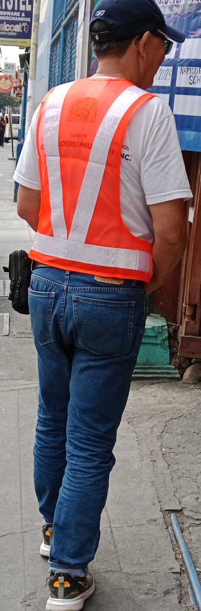 daddydan7776751's tweet photo. Gwapo talaga ni daddy deadma lang siya kahit pinipicturan ko siya. Dito na siya naka dity sa amin. Kailangan kaibiganin ko siya para makuha ko siya https://t.co/ax1xEqQLKy