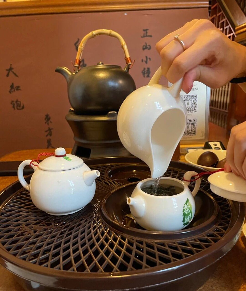 FinaPellu's tweet photo. Where to go on weekends? A good place to drink tea and chat. A place where you can put away your impetuous mood and drink tea and chat with friends all afternoon. https://t.co/zh3xwQwTRL