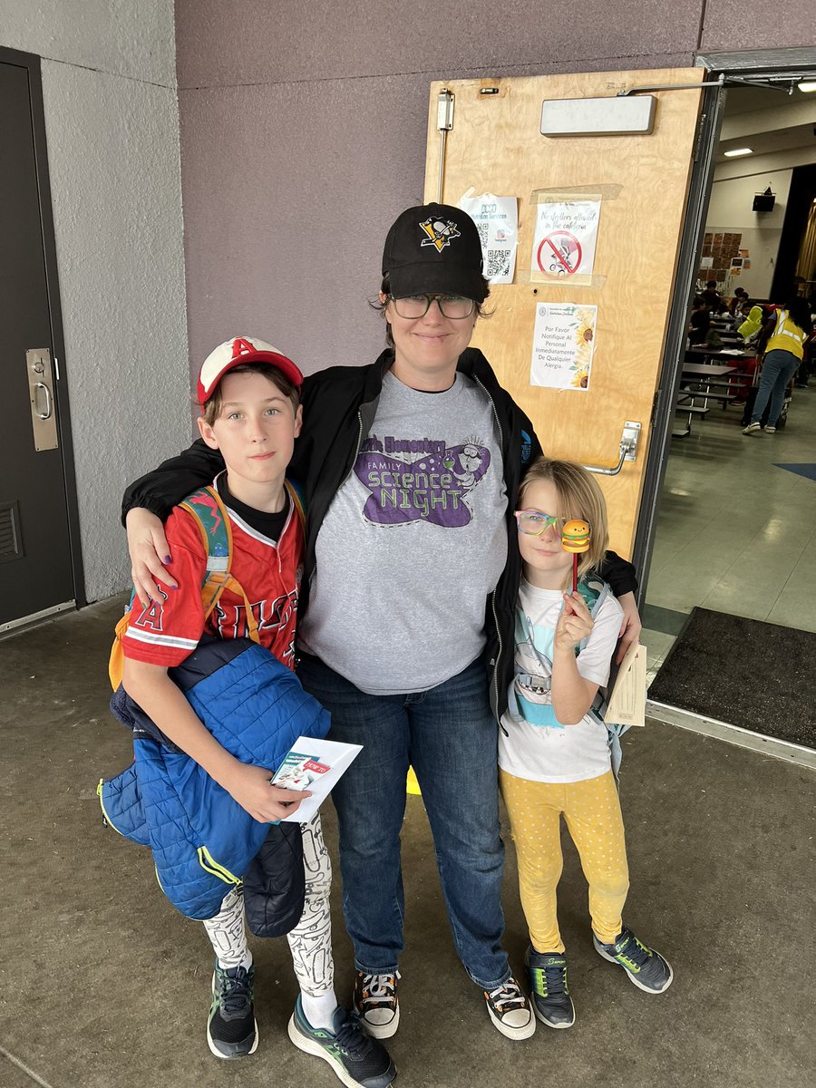 LauraPradoDuran's tweet photo. Thank you support Staff, Booster Club and PALs for all your help 💜
Special Thanks to our PAL, Mrs. Dora for the beautiful pins she made for all the students 💜
#teamworkmakesthedreamwork #TeamHarris #HarrisHawks #TeamBCSD #BCSDREADS #cultureofliteracy 💜BCSD PALs https://t.co/mGFoQ6B55t