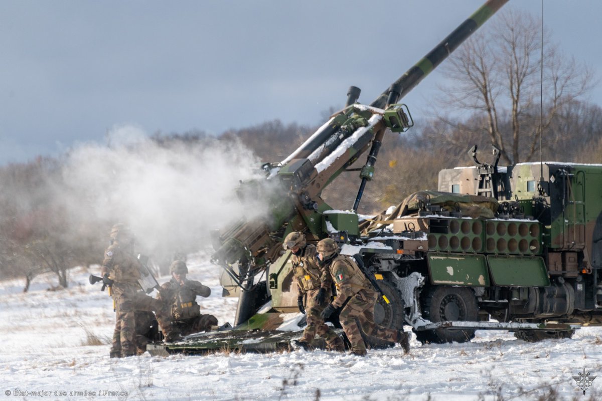 JFC_Naples's tweet photo. 🚀💥 Precision and Power: The Art of Artillery and Recon 💥🚀

Swipe ➡️ for @MissionAIGLE  EAGLE THUNDER field training exercise where precision strikes and ground reconnaissance merge seamlessly. Witness the first artillery fires that paved the way for reconnaissance teams. https://t.co/KsNhS7zAGX