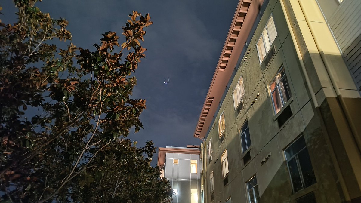 jlints58's tweet photo. #MadVerse 11/23/23 
#poetrycommunity #poetsofTwitter #WritingCommunity 

Hostile times outfly the justice to,
successive waves the binding chains
pain on and on a dawn
continuing last fail drop-
unforeseen #suddenstop
alone- heart gone,
unstitched again reigns
my smile  to you. https://t.co/sSJK1pcIGf