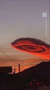 fear_wisdom's tweet photo. #UNiQUECLOUDS._Unique clouds are going to be seen in many countries.East to West like the ones below..Signs in heavens Lk21;11 #SignsInHeaven #LastDays #TheSignsOfOurTimes #Clouds #ProphecyAlerts https://t.co/lxyOPny00F