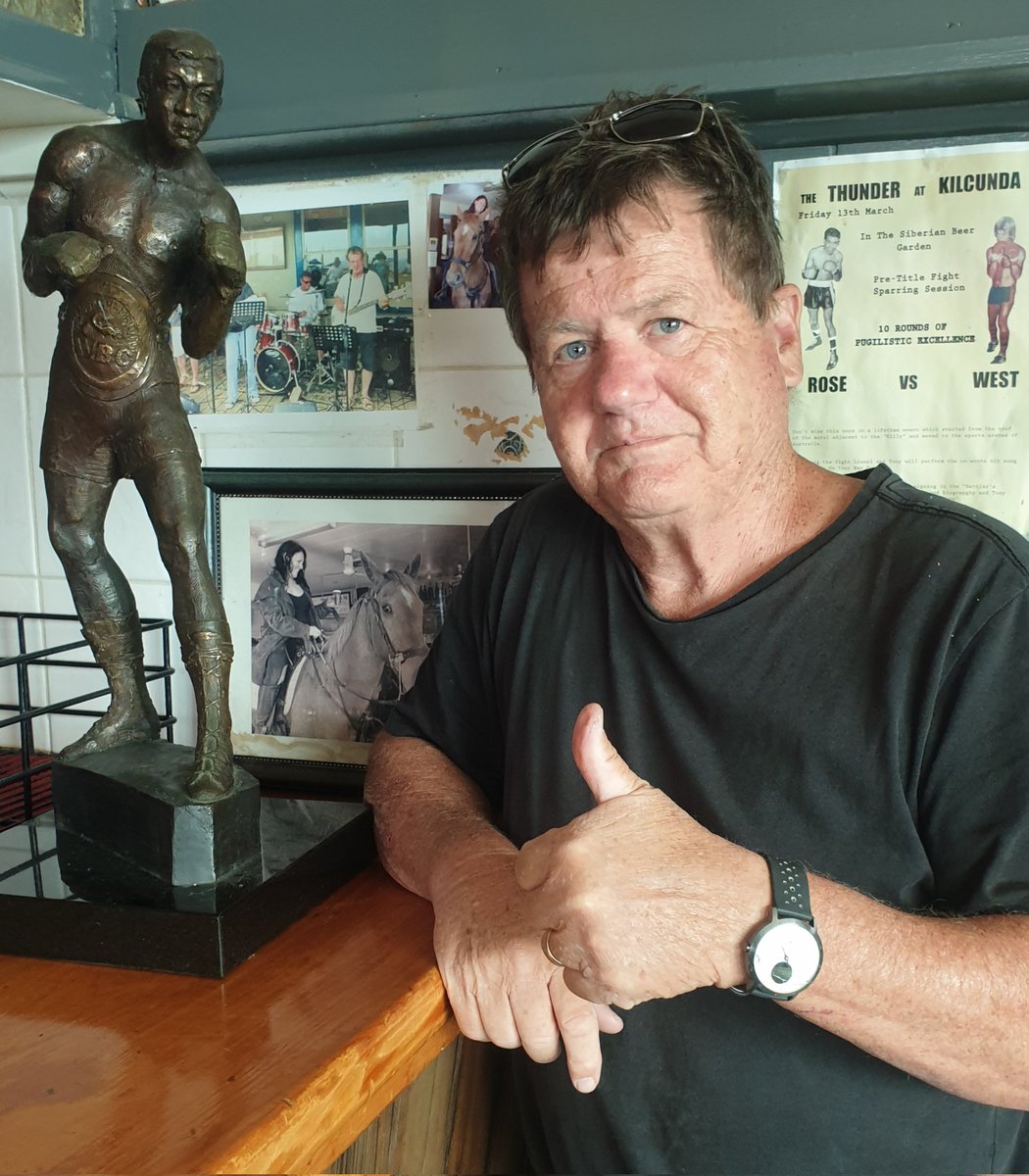 crazyjoedevola's tweet image. Me and the great man #lionelRose #ozboxing