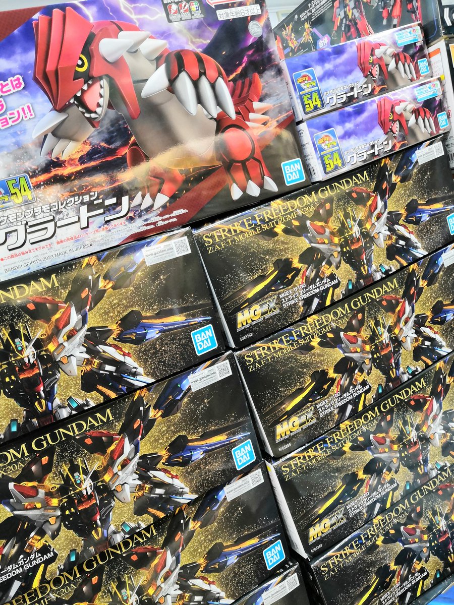 siangstr's tweet photo. 新品!!! NEW!!!
STR_EBUY Shopee link:
https://t.co/nOKbvAy13D
★★★★★Rating : 5 out of 5 (41.8K+ Ratings)[Ready stock]
#30MS #30MM #NARUTO
#KAMEN_RIDER #ULTRAMAN
#DIGIMON #POKEMON #YUGIOH #TOMICA #AMAIM #ONE_PIECE #DEMON_SLAYER  #BEYBLADE and more...
#GUNDAM_GUNPLA_BANDAI https://t.co/Fnz571AuCh