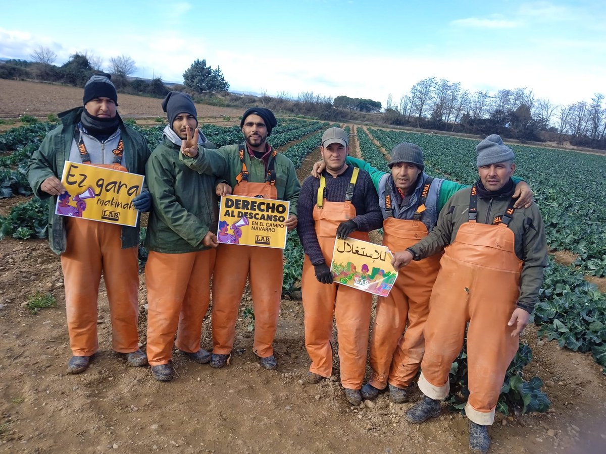 labzerbitzunafa's tweet photo. 📢Derecho al descanso en el campo navarro📢
Los y las trabajadoras del campo se manifiestan mañana por un convenio que mejore sus condiciones de trabajo.
📢Atsedenerako eskubidea landa eremuan📢 https://t.co/WbIaCvtz6p