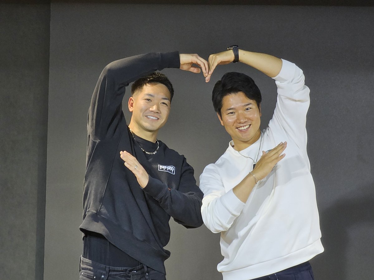 nagoyaTVsports's tweet photo. #濱田隼 アナウンサーがMCを務めた
勝野投手と清水投手のトークショー🎤
2人の仲良しトークを
たくさん聞くことが出来ました✨
今シーズンの活躍に期待です！！

#中日ドラゴンズ #dragons
#勝野昌慶 #清水達也 #NGO2023 https://t.co/ys2Yk7k3gK