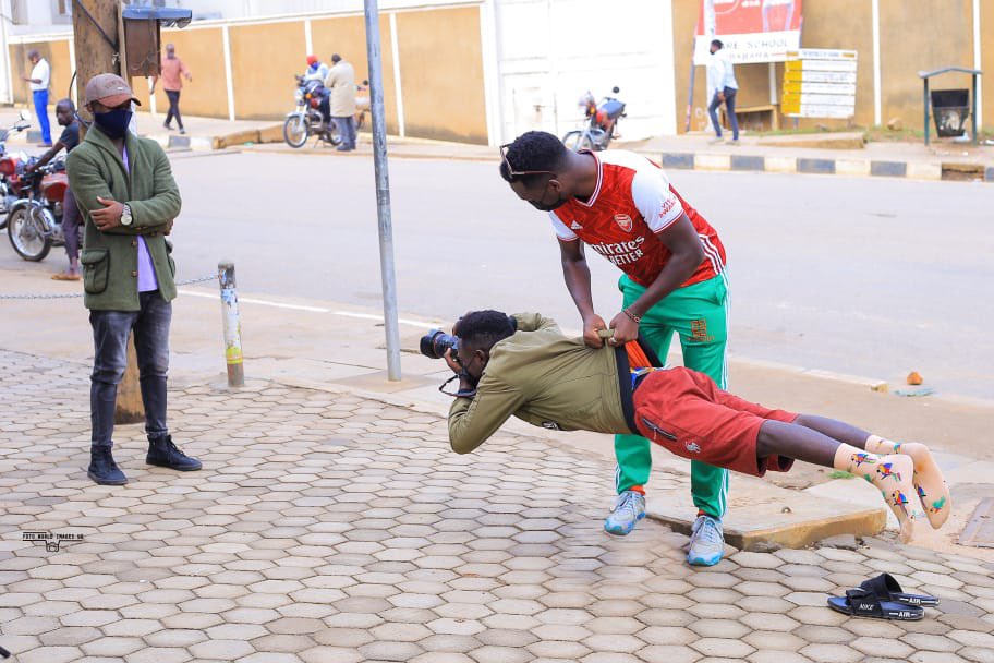 Essential 🌻 🌺 tweet media