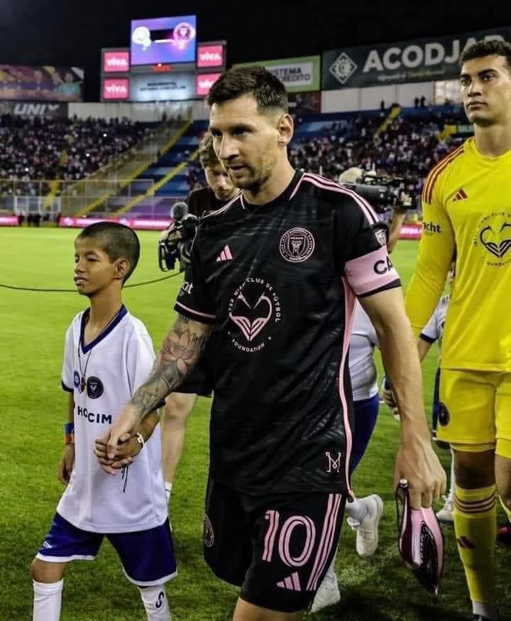 Messi lleva 146 días sin marcar un gol.

PÁSALO.