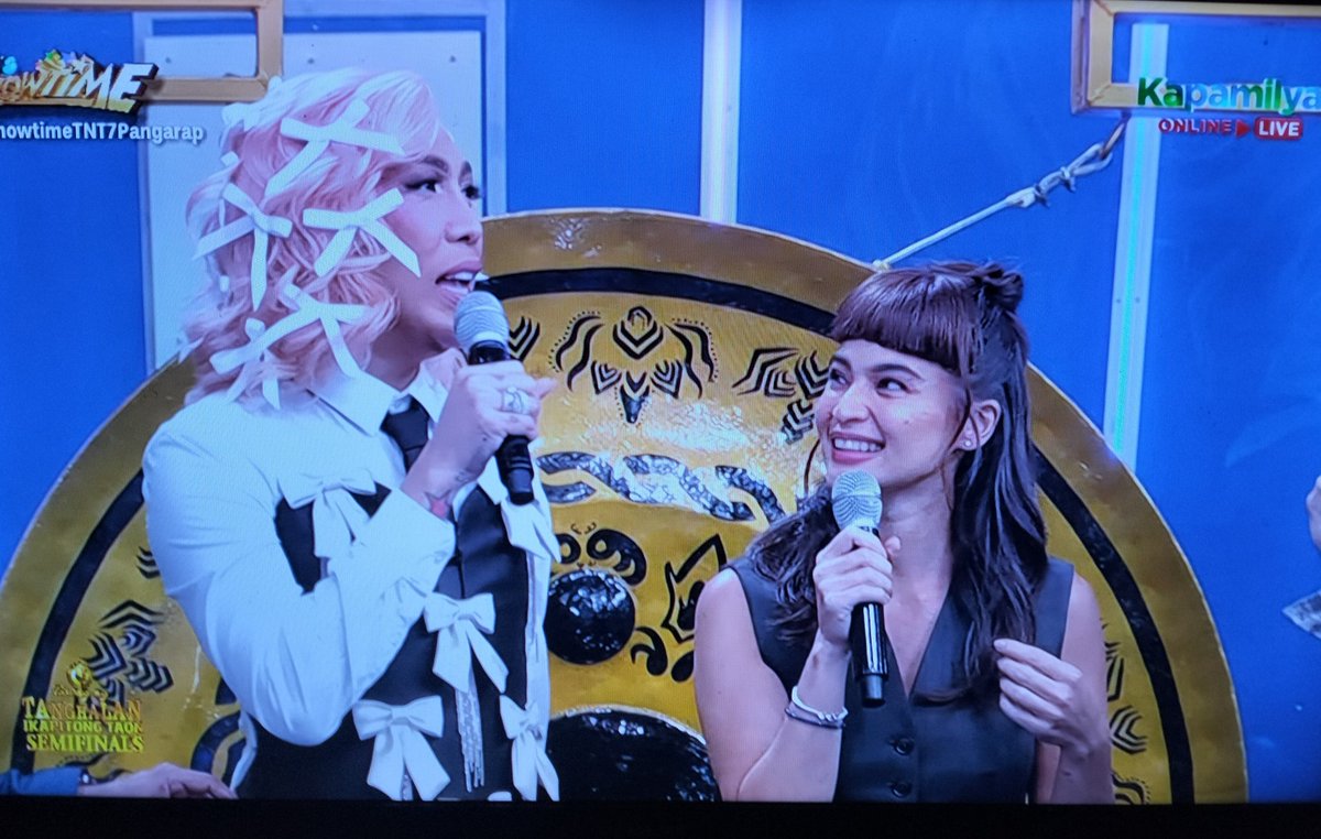 poncysince1994's tweet photo. ang laki na ni Roxy at Irene Tiu
#ShowtimeTNT7Laban
#SeniorHigh #SHGraduation
#CBMLOnNetflixEp71 #CBML https://t.co/FQ2QEXXkqs