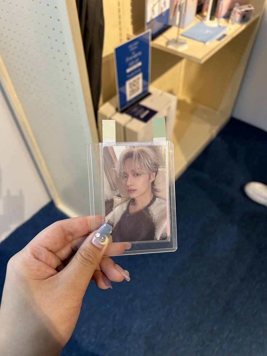 mapagangkin's tweet photo. hellooo help retweet please HAHAHA

baka may nawawalan ng jun pc here right now sa artist-made collection by seventeen, found it here sa pre order area sa loob 😅 i'm still inside!

#  svt store sm north edsa smne fml dicon https://t.co/mSP9uuE0Jq