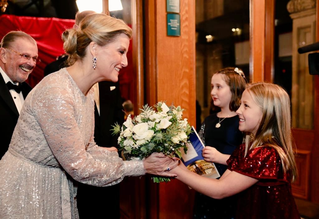 Wishing the #DuchessofEdinburgh and everyone celebrating theirs too today, a very happy birthday. HRH is seen here ⬇️ at the Royal Variety Performance 2022. Thank you, @RoyalFamily, for your continued support for #Variety4Charity 🎉