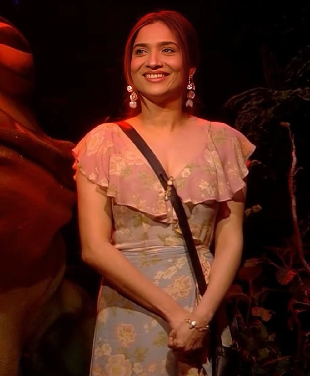 Ahead of the finale week of Bigg Boss 17, Ankita Lokhande's fans trend VIJAYI BHAVA ANKITA to send her their love and best wishes!

@anky1912 #AnkitaLokhande