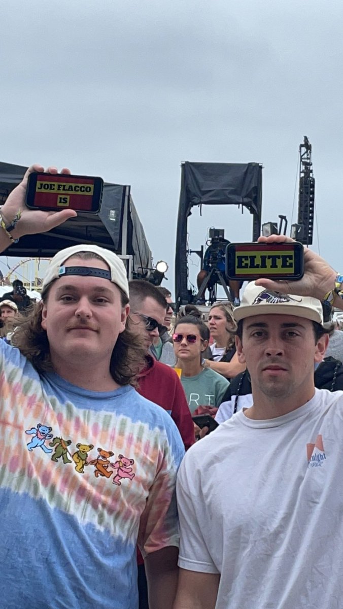 KEY_stonlight52's tweet photo. @PFTCommenter Oceans Calling Festival, Ocean city Maryland, seeing a random band called “Pup Punk” and these dudes knew what was up, say the E word Joe, just once https://t.co/ulOYpEc184