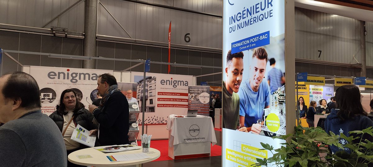Dernier jour au salon <a href="/letudiant/">l'Etudiant</a> à Lille Grand Palais pour les formations ingénieurs de @Centralelille