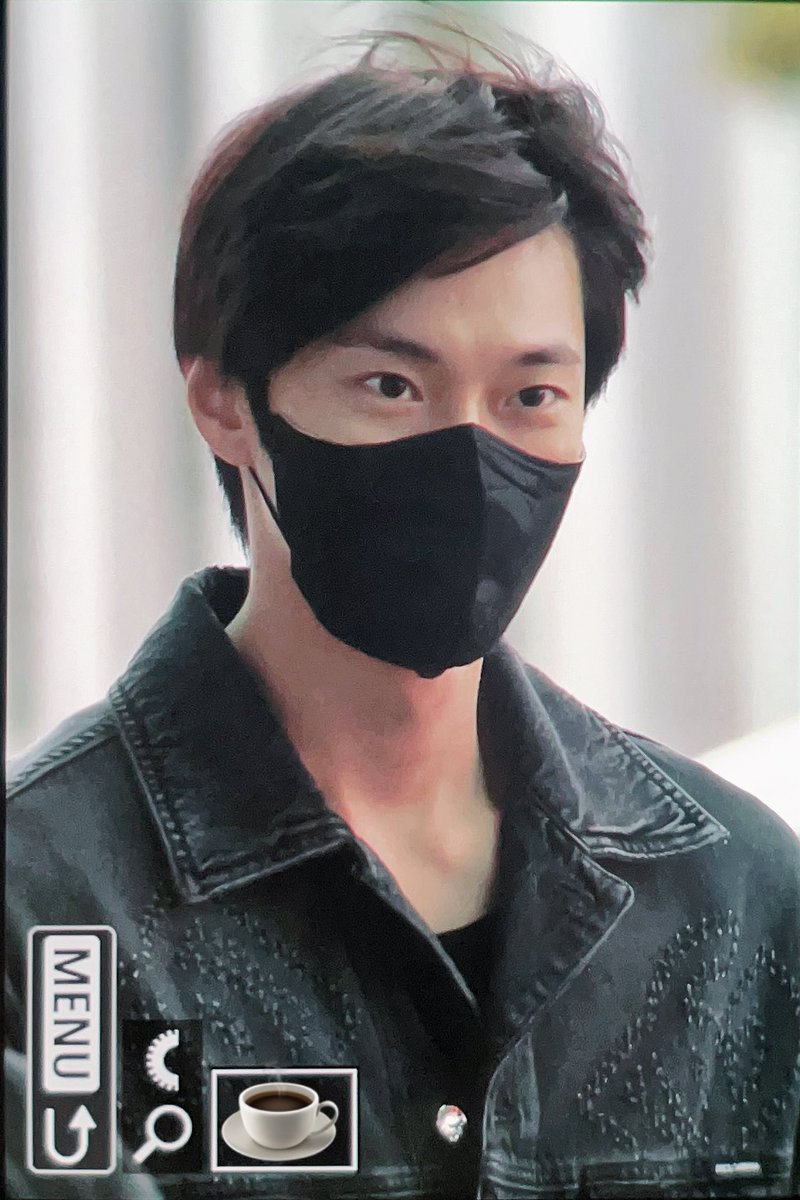 DeCaffeine_0201's tweet photo. 240120 ICN✈️

또 사랑에 빠짐

#DOYOUNG
#도영 #NCT도영 #ドヨン https://t.co/fuU9sfRtd6