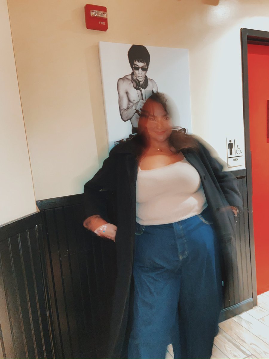 1800RACH's tweet photo. #NewProfilePic soon I’ll forget 23 like I forgot 17 https://t.co/twMl8Tzj24