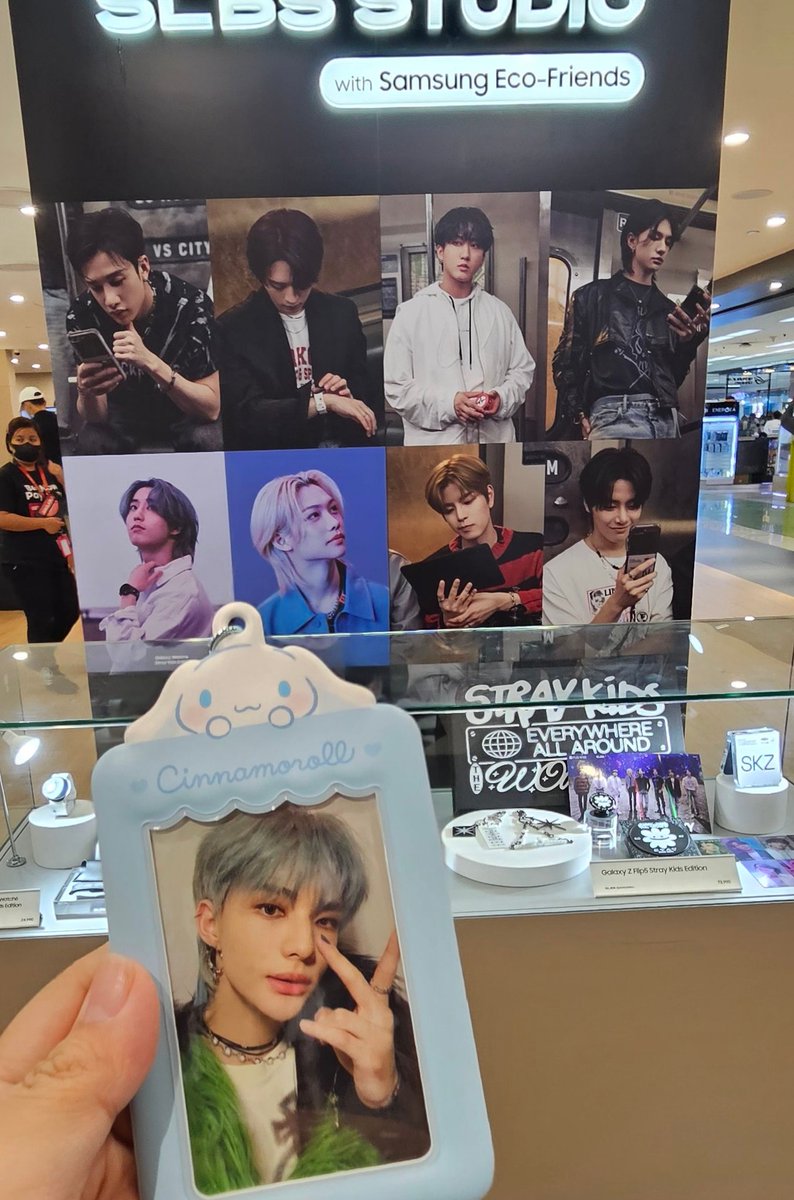 chimomochrome's tweet photo. ๐SLBS x SKZ popup in Megamall!
#slbs #slbsstudio #straykids #startogalaxy #bethenew #slbsinmanila #startogalaxyinmanila #SamsungPH @Stray_Kids @Stray_Kids_JP @slbsstudio @SamsungMobileUS @samsungmobile @SamsungPH https://t.co/ALeq5QvRA7