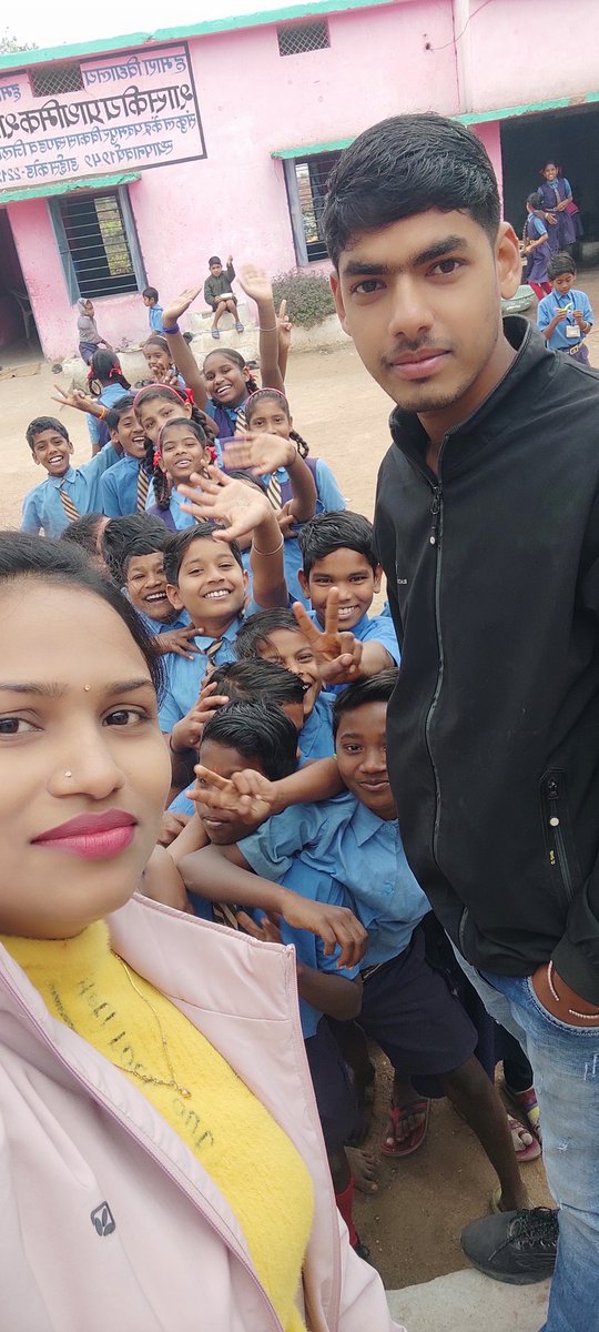 “दिल की सुनें - क्योंकि जो दिमाग़ कहता है वो मजबूरी होती है और जो दिल कहता है वो मंज़ूरी होती है”
Msti with बच्चों ❤️